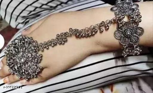 Just Wow Looking Ring Bracelet